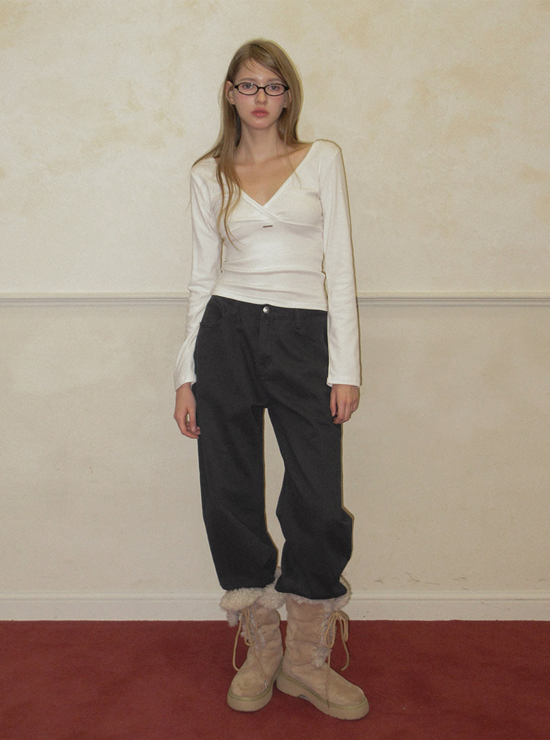 TWEE Pellit basic semi-wide long pants | Product styling view 4
