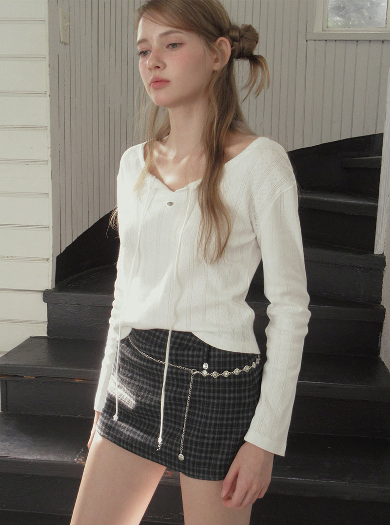 TWEE Wend punching lace strap long sleeve T-shirt | Product styling view 6