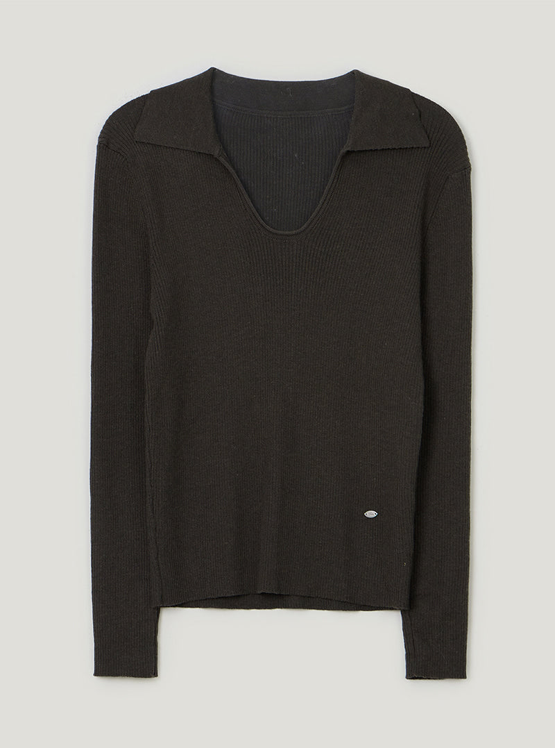 TWEE Ejeun open collar U-neck long sleeve knit | Khaki brown product-only view