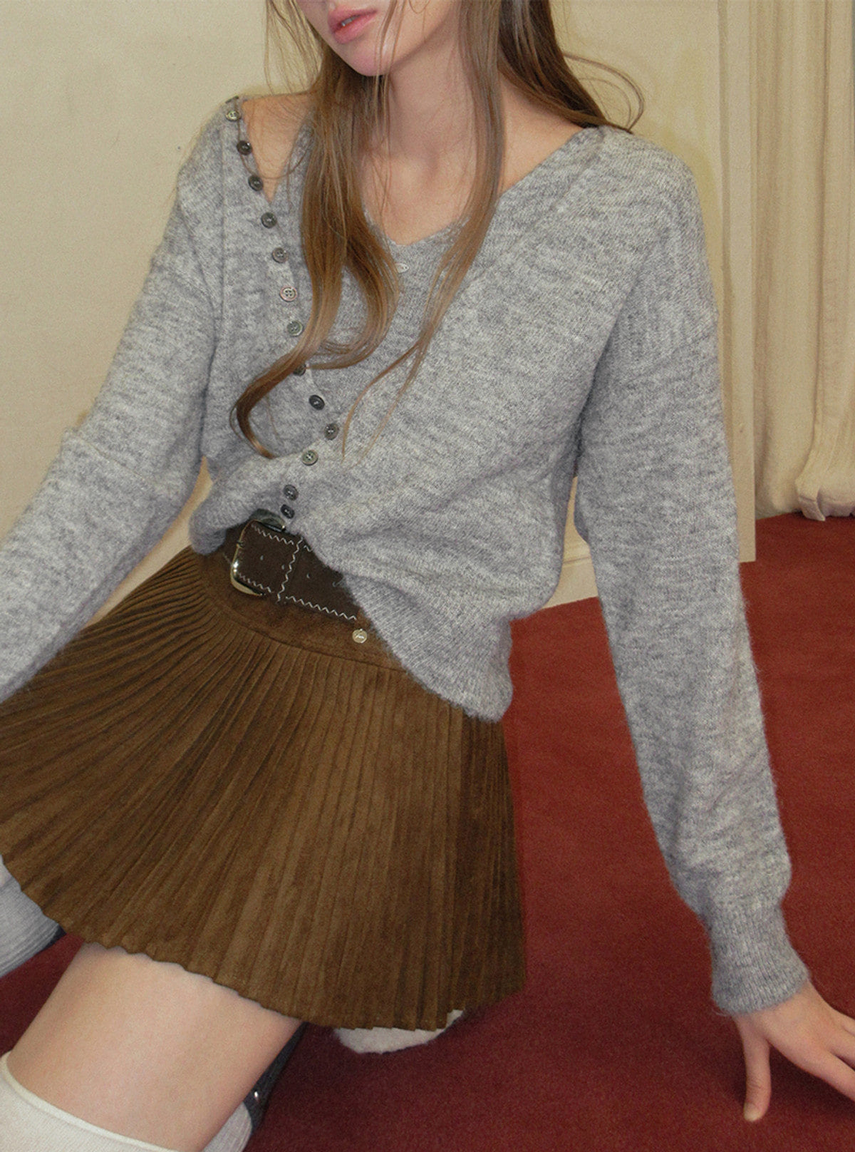 TWEE Tonel suede pleated mini skirt (belt set) | Product styling view 6