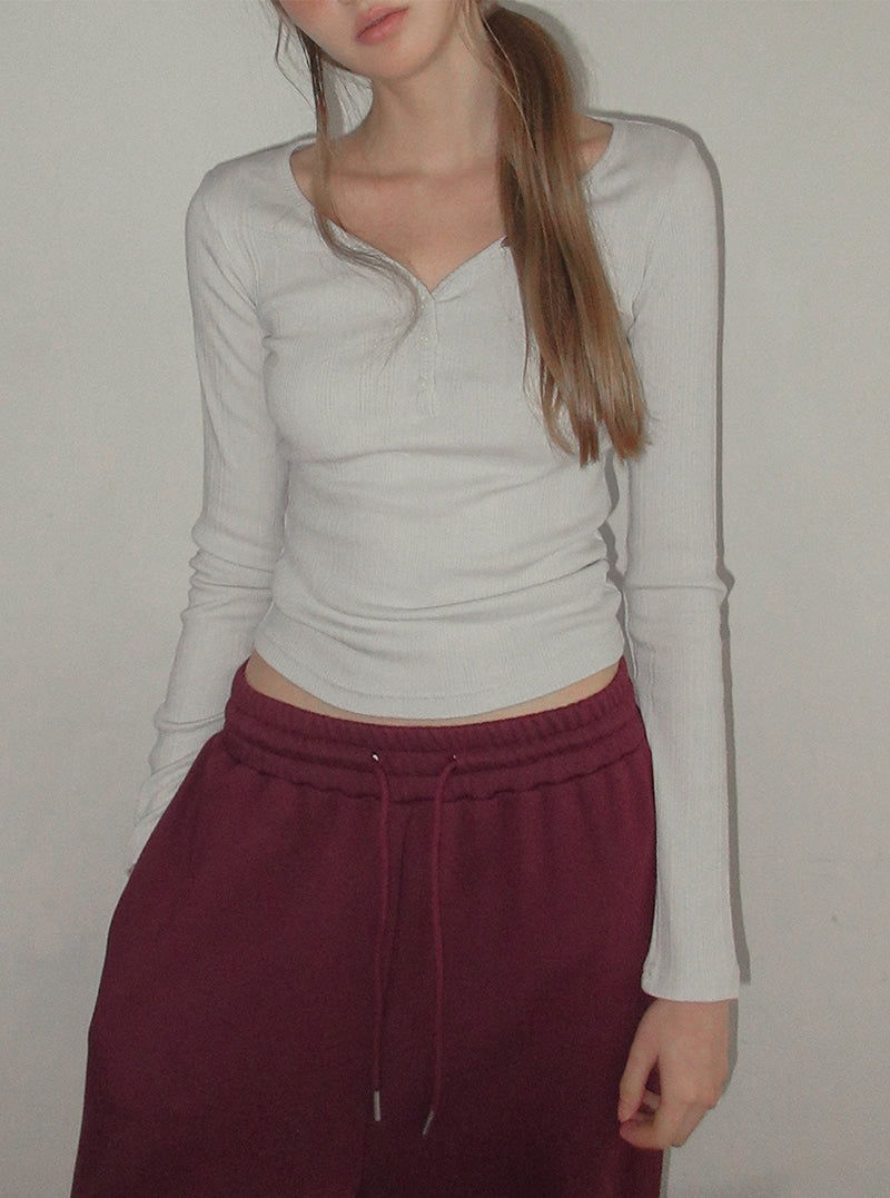 TWEE Enti button V-neck ribbed long sleeve T-shirt | Product styling view 5