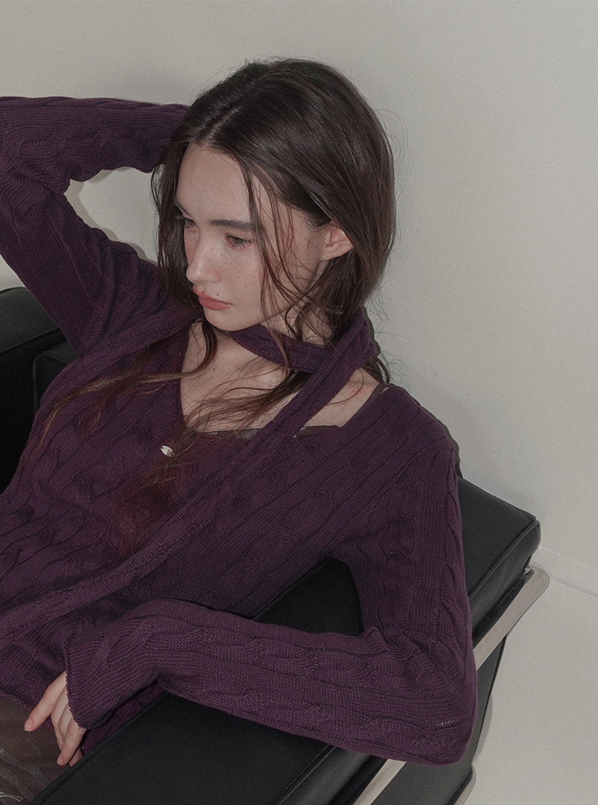 Sion cable V-neck long sleeve knit (muffler set) | View 6