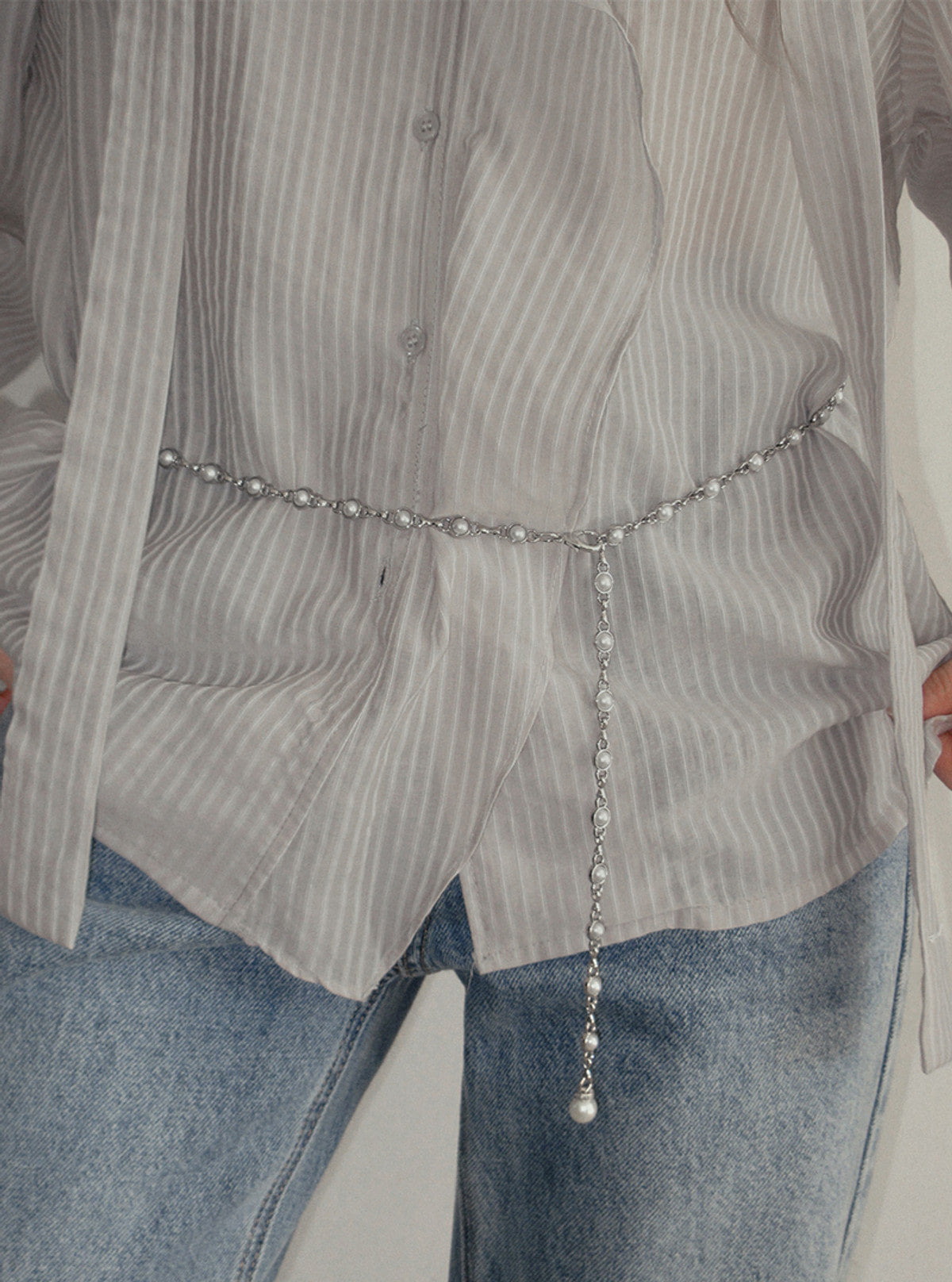 TWEE Rose pearl ring chain belt | Product styling view 7