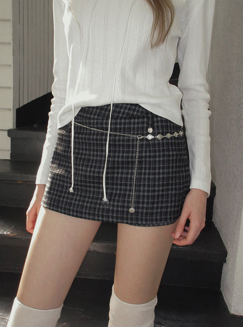 TWEE Baset check mini skirt shorts | Product styling view 12