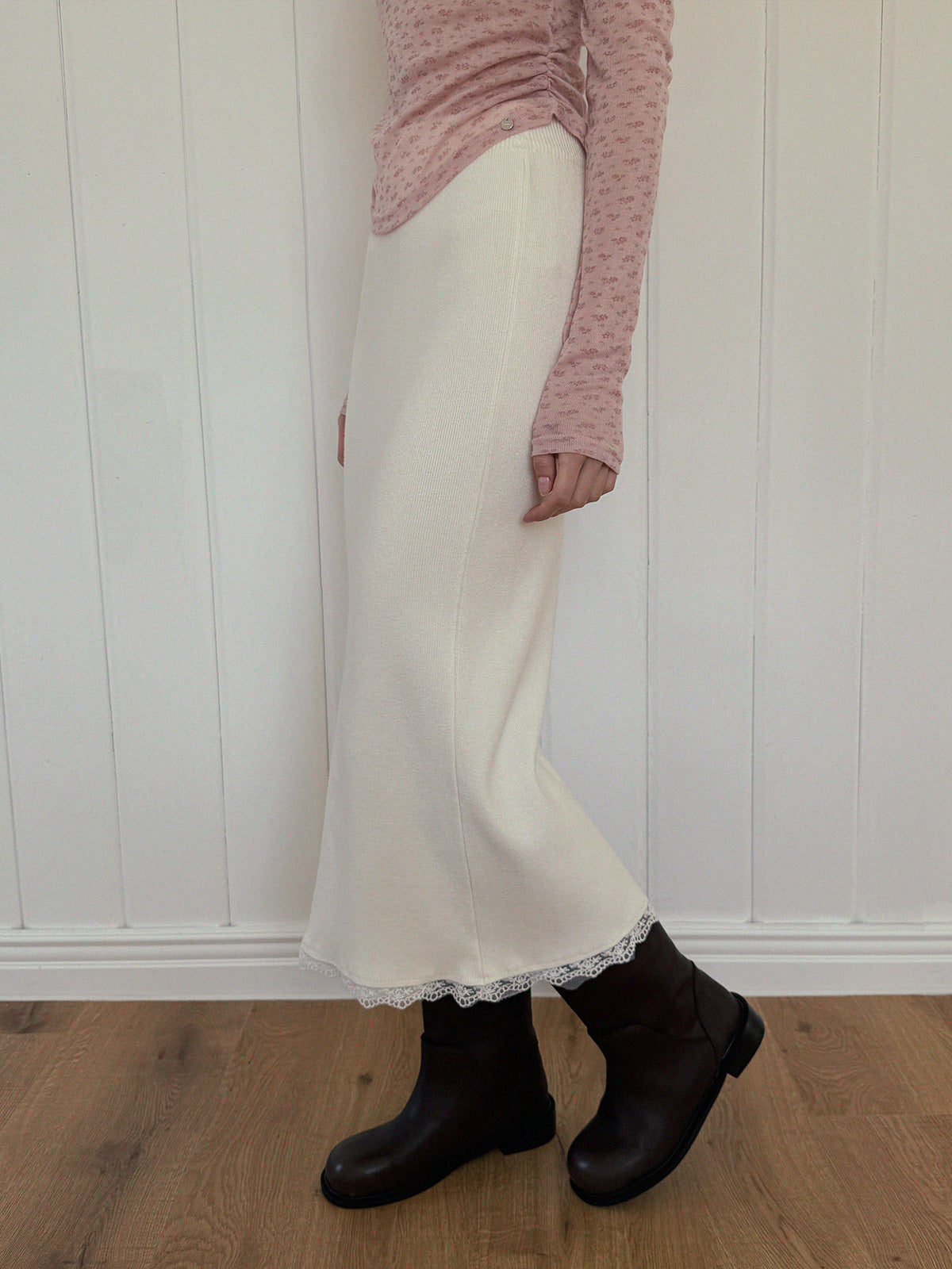 Odin Lace Banding Knit Long Skirt