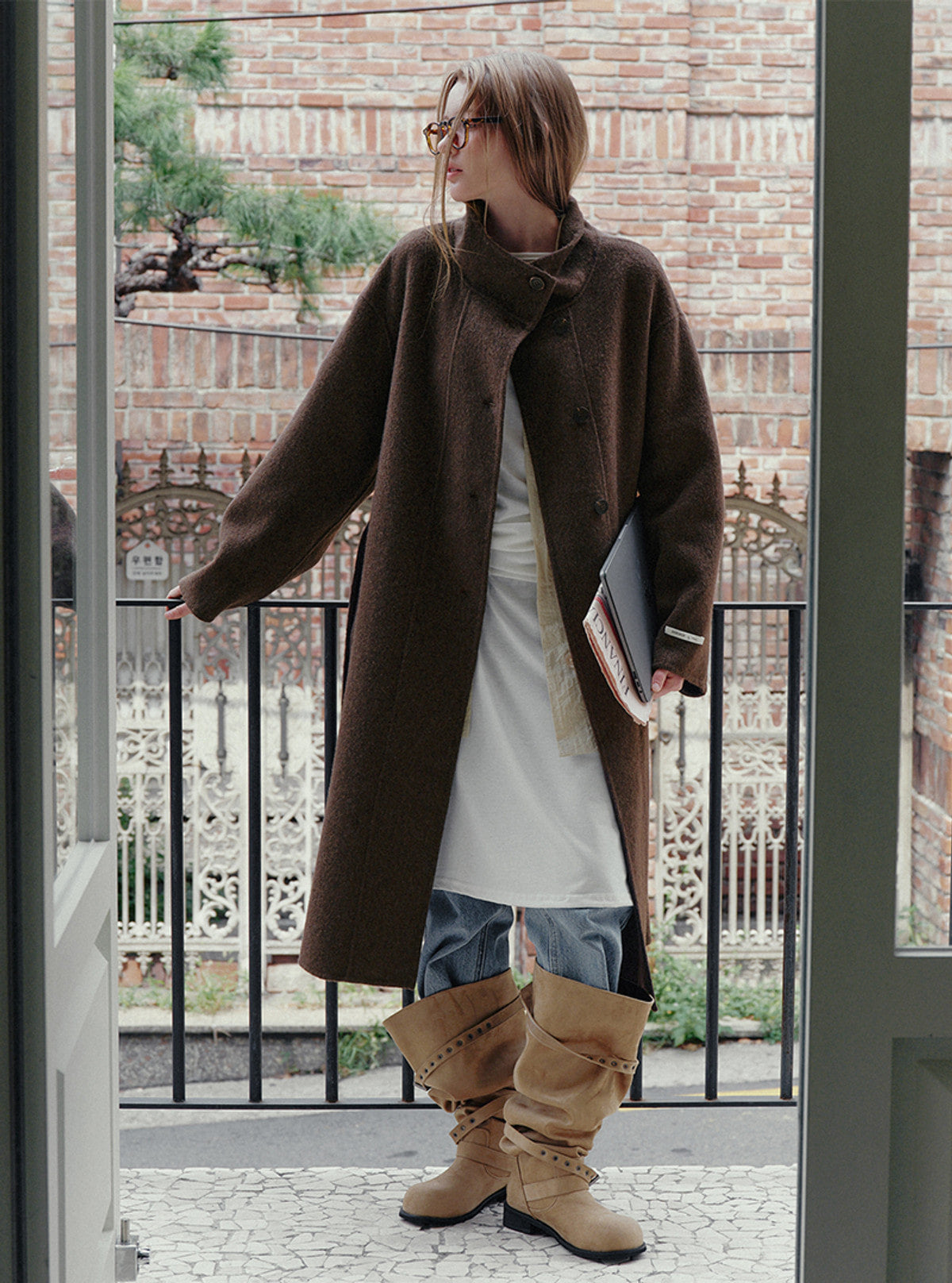 Obez asymmetric button handmade long coat (strap set) | View 6