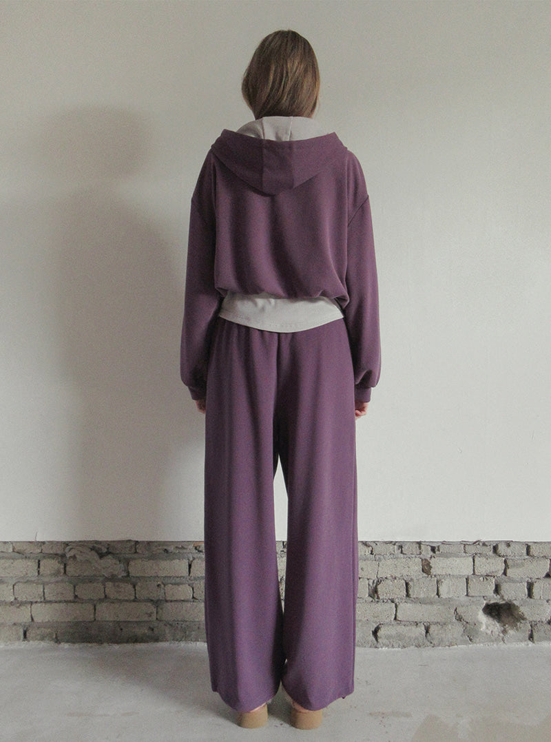 TWEE Med panel banding long sweatpants | Product styling view 5