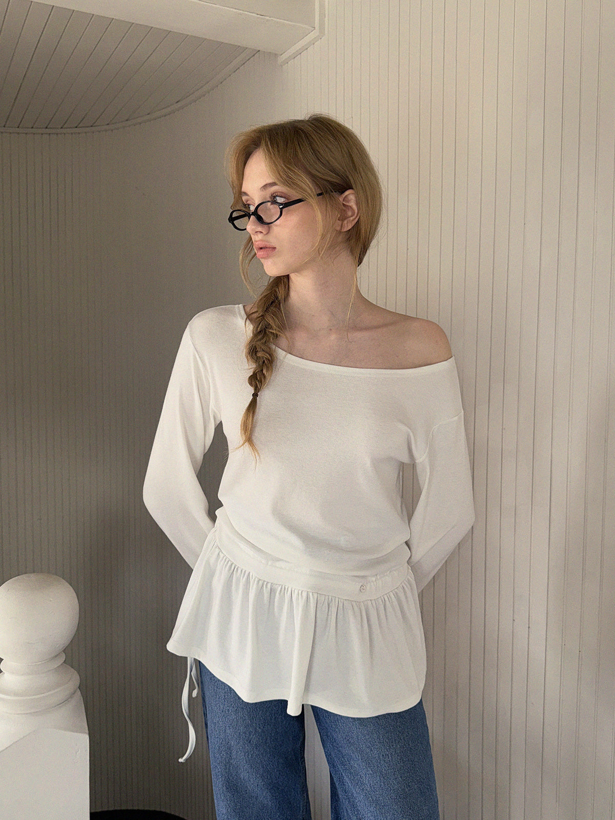 Double-Fin Frill Off-Shoulder Long Sleeve Tee